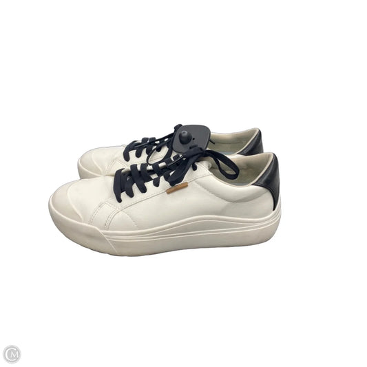Shoes Sneakers By Dr Scholls In White, Size: 7.5