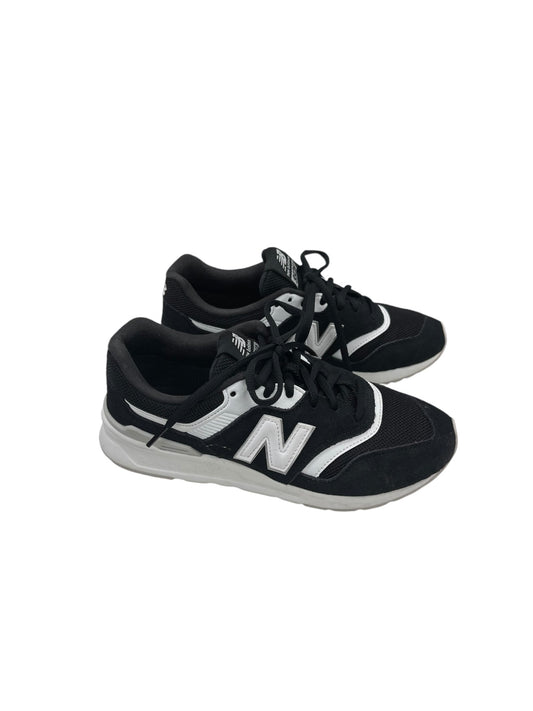 Shoes Athletic By New Balance In Black & White, Size: 7