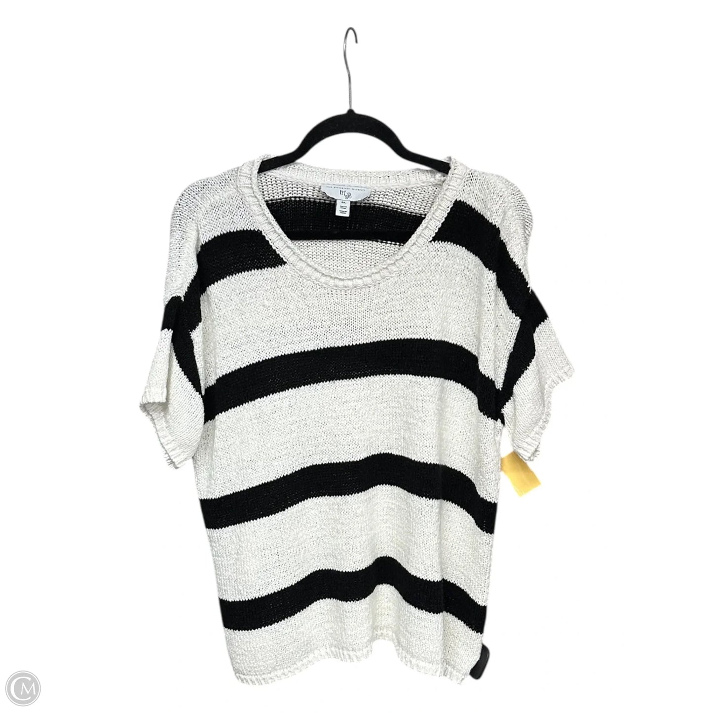 Top Short Sleeve By Clothes Mentor In Black & White, Size: L