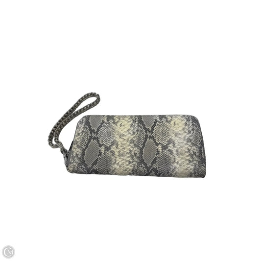 Wallet By Clothes Mentor, Size: Medium
