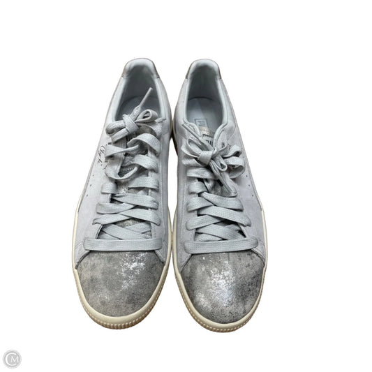 Shoes Sneakers By Puma In Grey & Silver, Size: 10