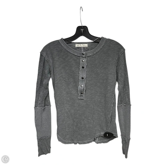 Top Long Sleeve By We The Free In Grey, Size: Xs