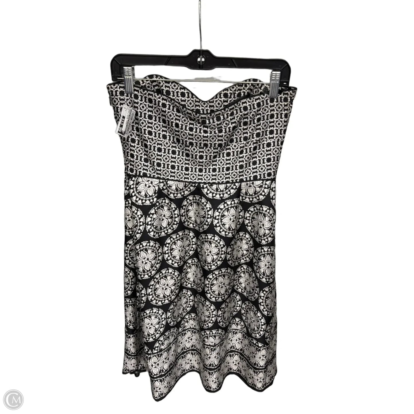 Dress Casual Short By White House Black Market In Black & White, Size: 4