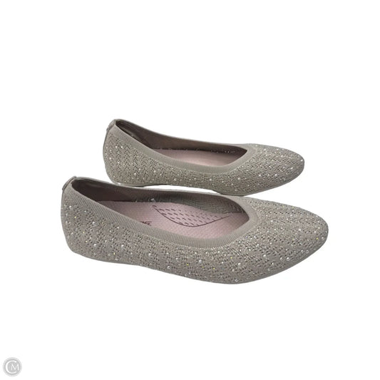 Shoes Flats By Skechers In Silver, Size: 8.5