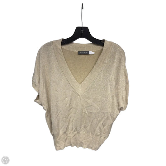 Top Short Sleeve By Clothes Mentor In Gold, Size: L