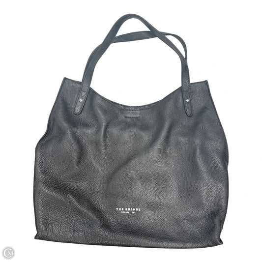 Tote By Clothes Mentor, Size: Medium