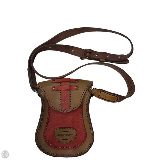 Crossbody By Clothes Mentor, Size: Small