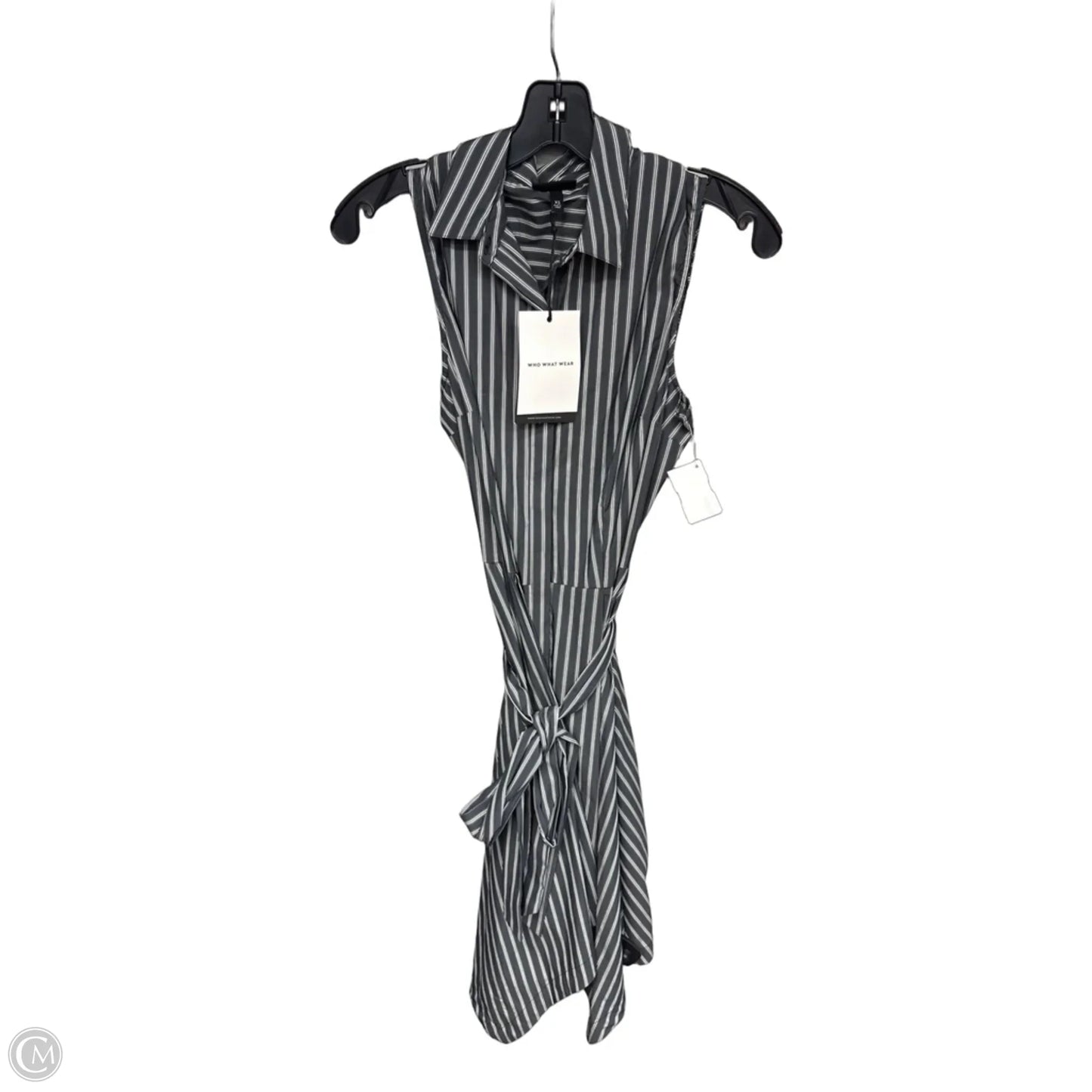 Dress Casual Short By Who What Wear In Grey, Size: Xs