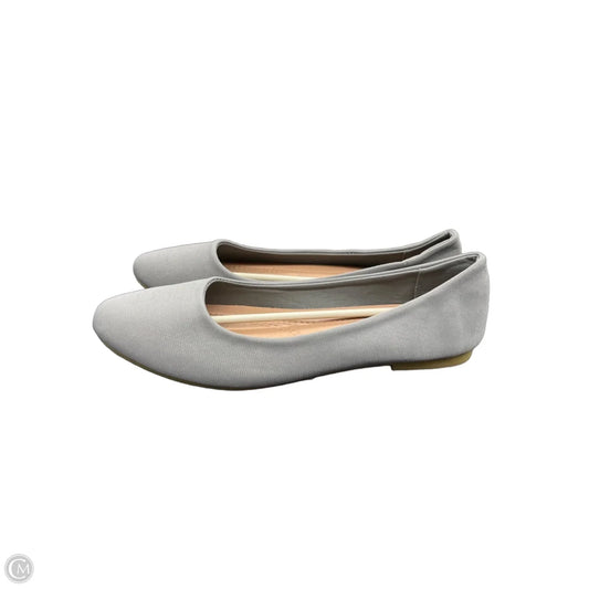 Shoes Flats By Clothes Mentor In Grey, Size: 10