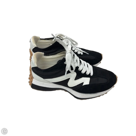 Shoes Sneakers By Steve Madden In Black & White, Size: 8