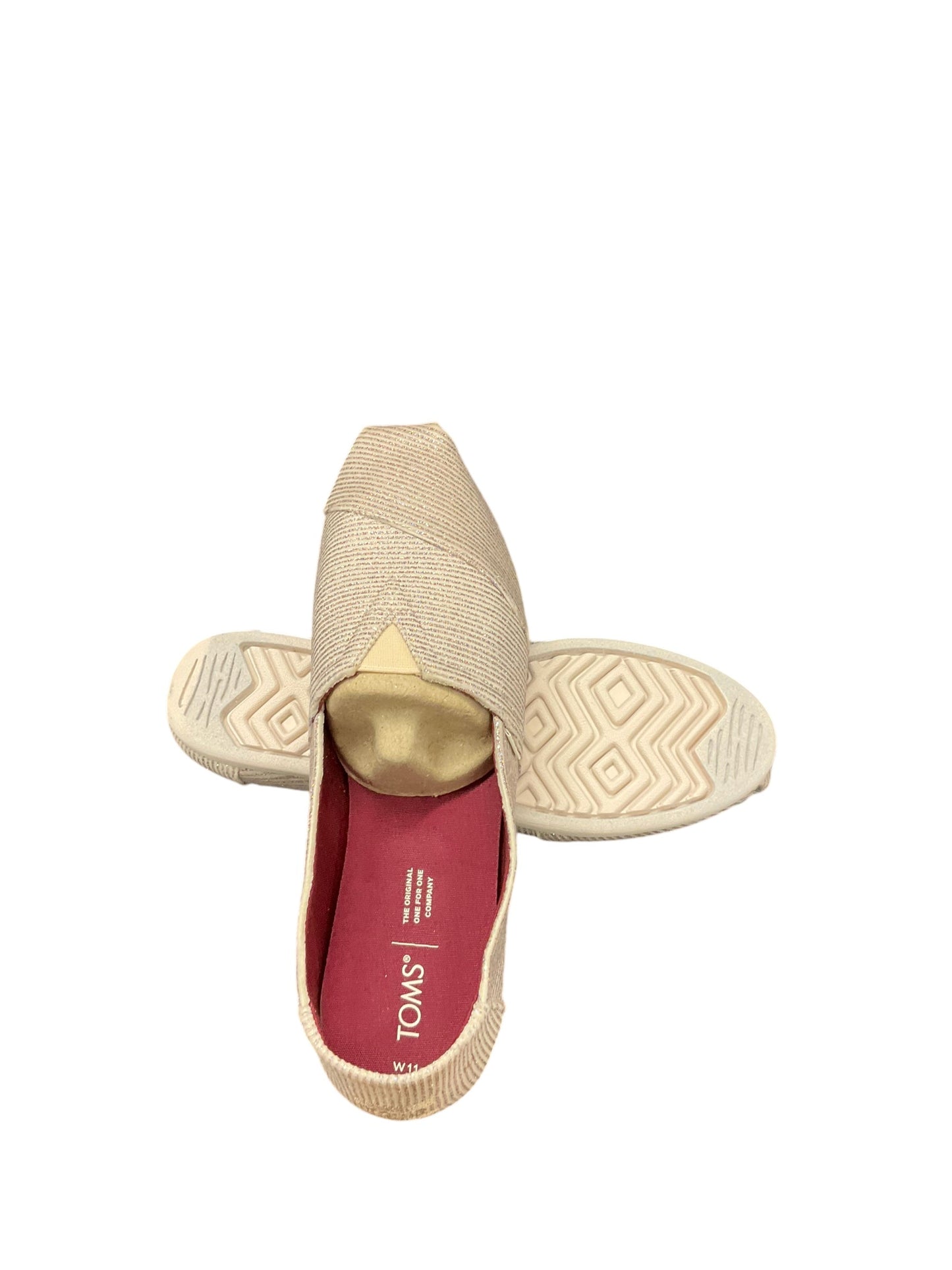 Shoes Flats By Toms In Gold, Size: 11