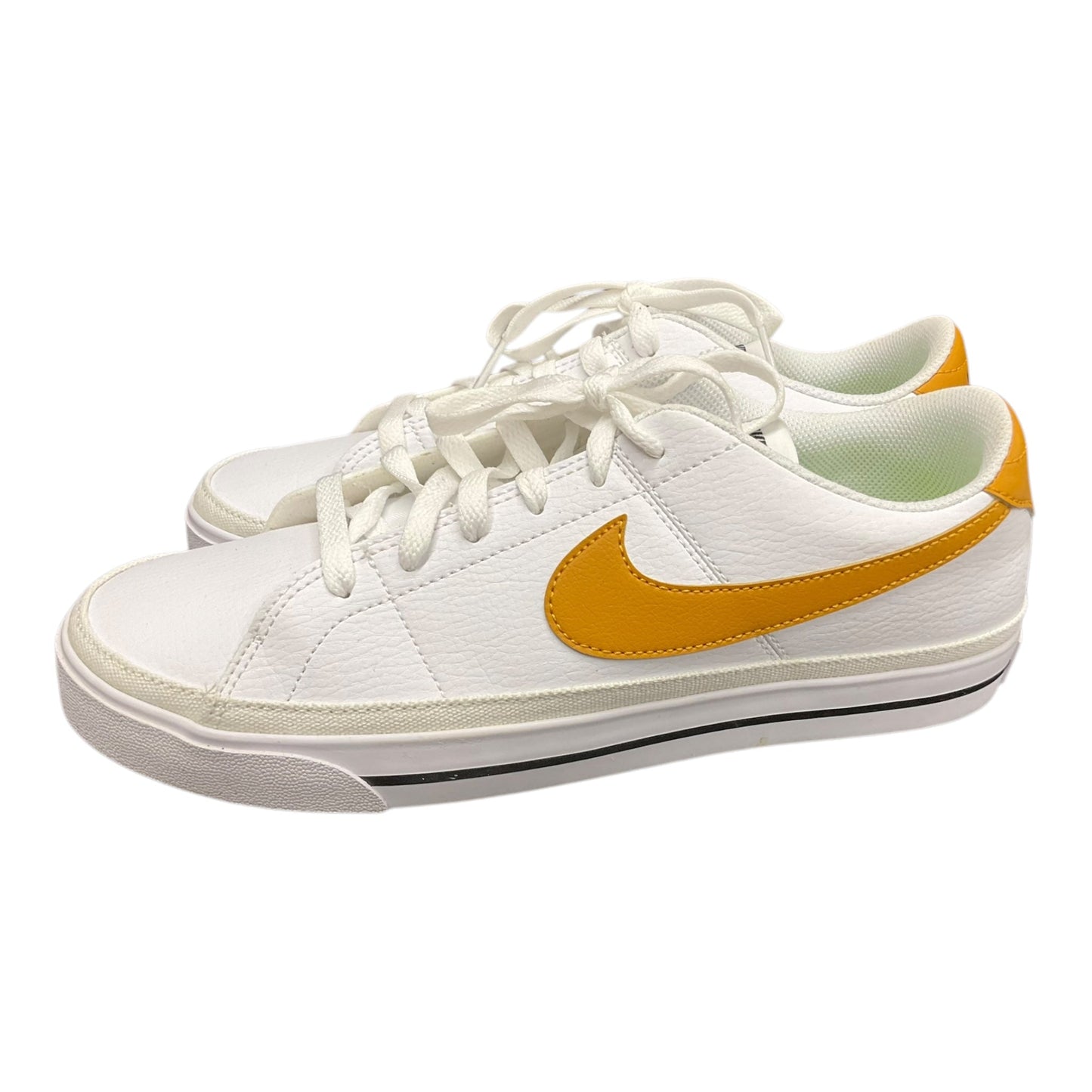 Shoes Sneakers By Nike In White & Yellow, Size: 10