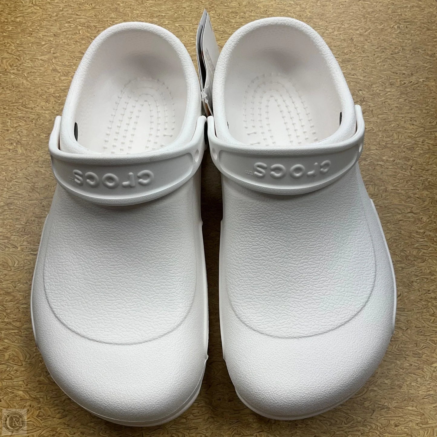 Shoes Flats By Crocs In White, Size: 10