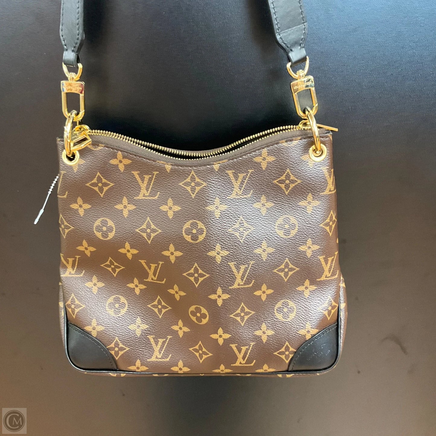 Handbag Luxury Designer By Louis Vuitton, Size: Medium