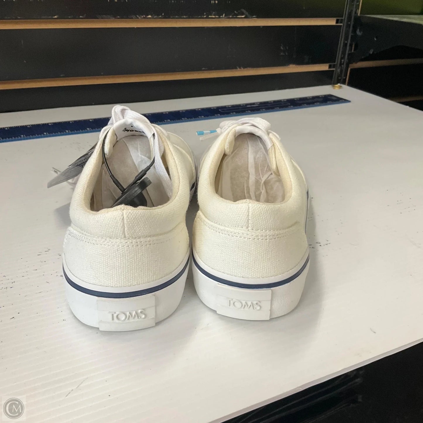 Shoes Sneakers By Toms In White, Size: 7.5