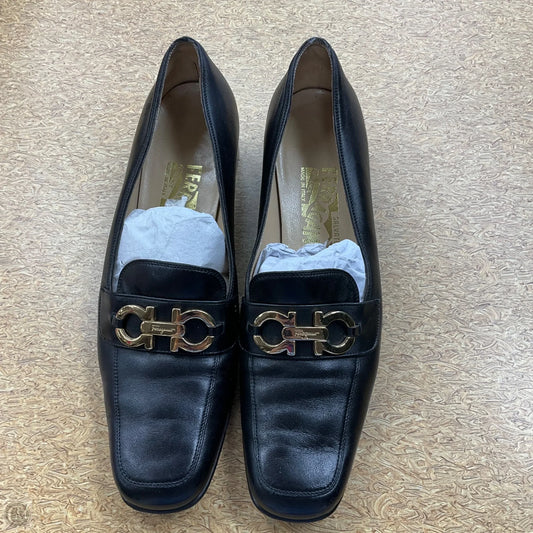 Shoes Luxury Designer By Ferragamo In Black, Size: 9