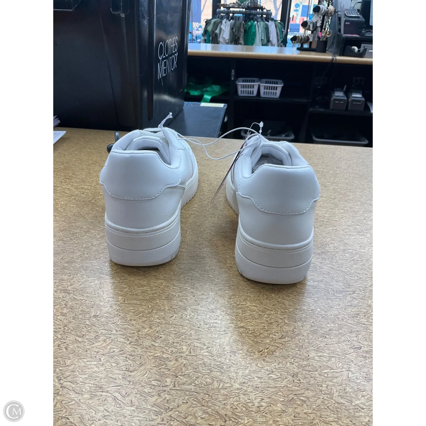 Shoes Sneakers By Wild Fable In White, Size: 9