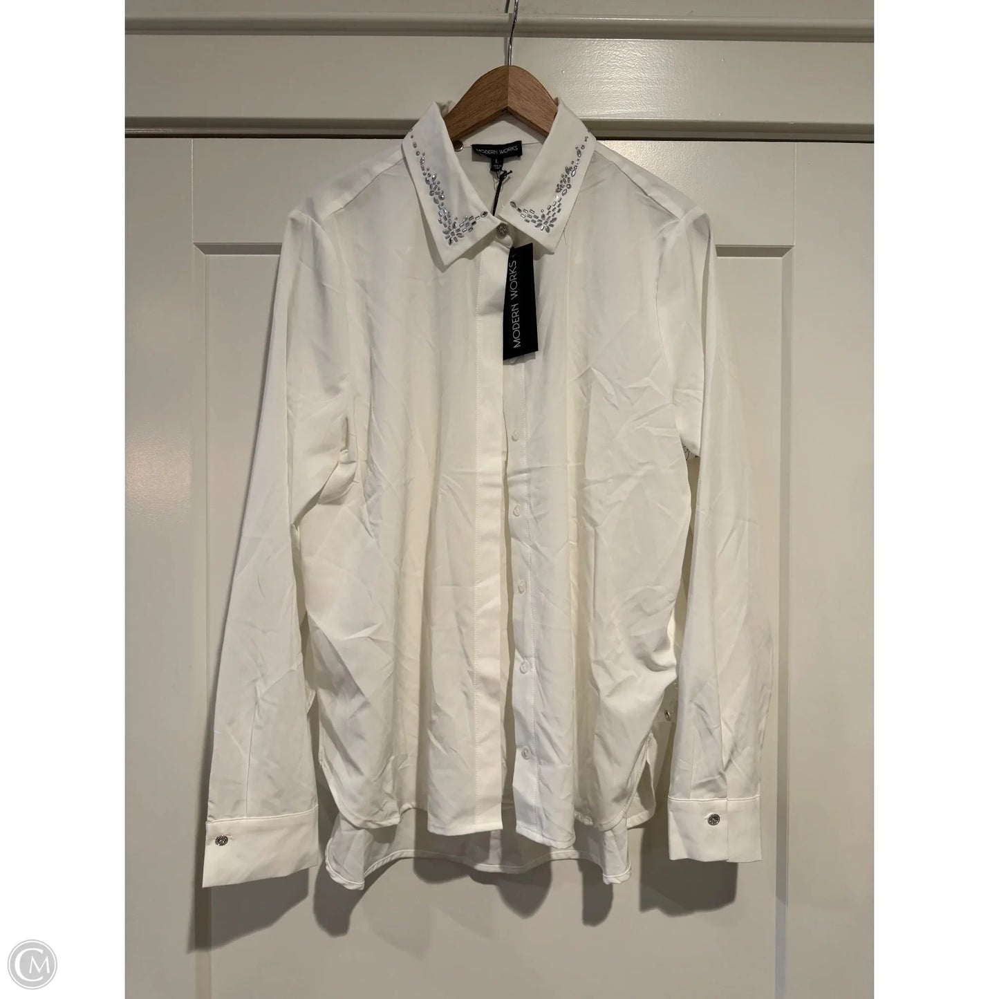 Top Long Sleeve By Modern Works In White, Size: L