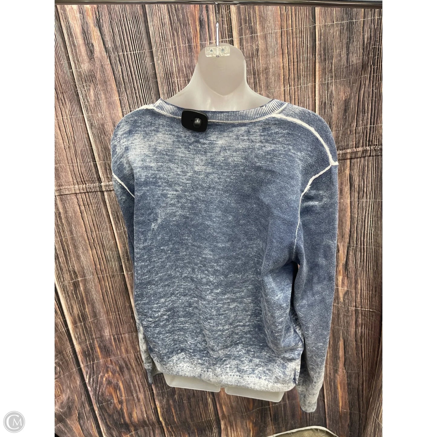 Top Long Sleeve By Guess In Blue, Size: M