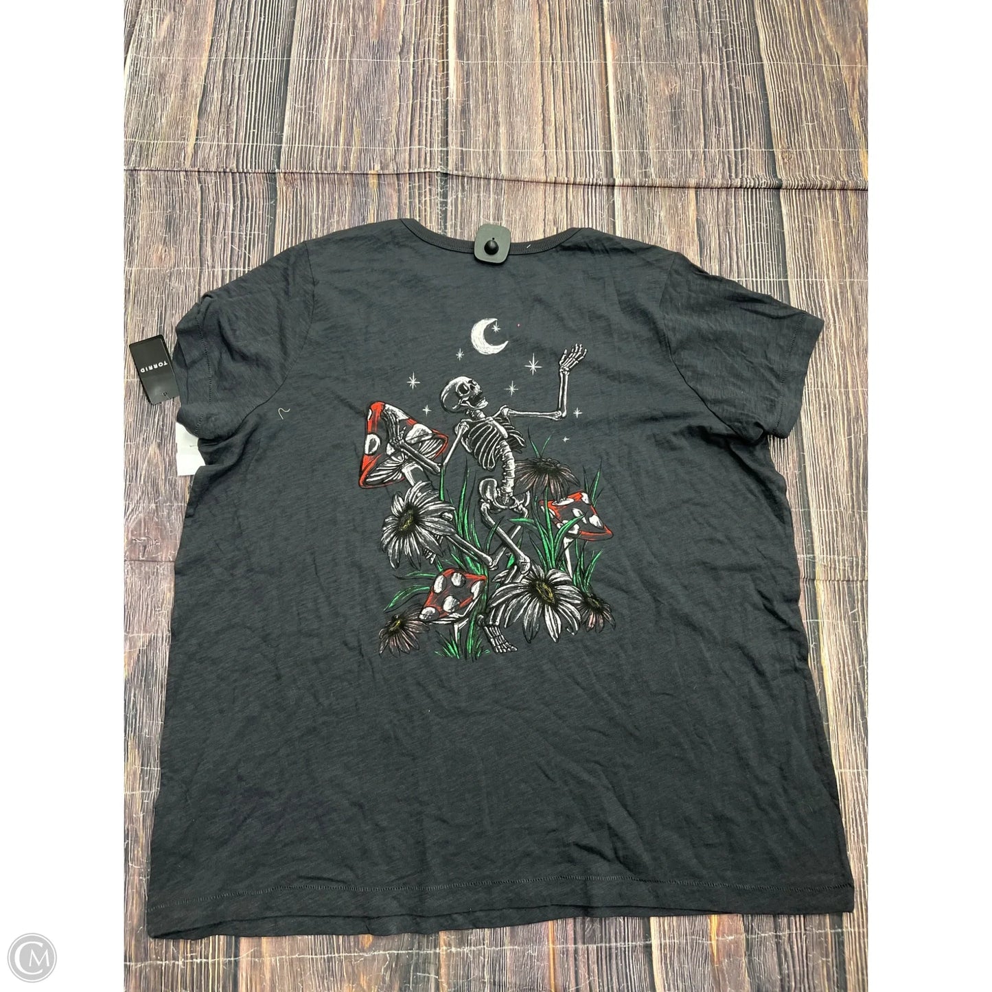 Top Short Sleeve By Torrid In Grey, Size: 3x