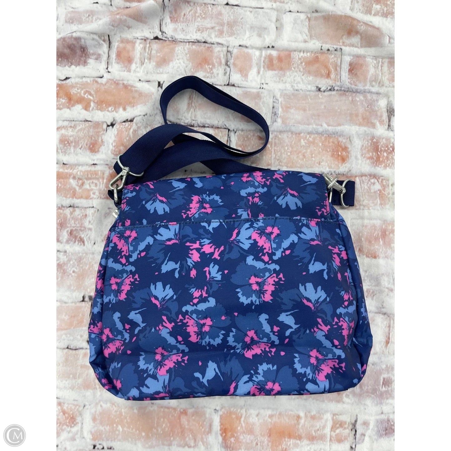 Crossbody By Baggallini, Size: Medium