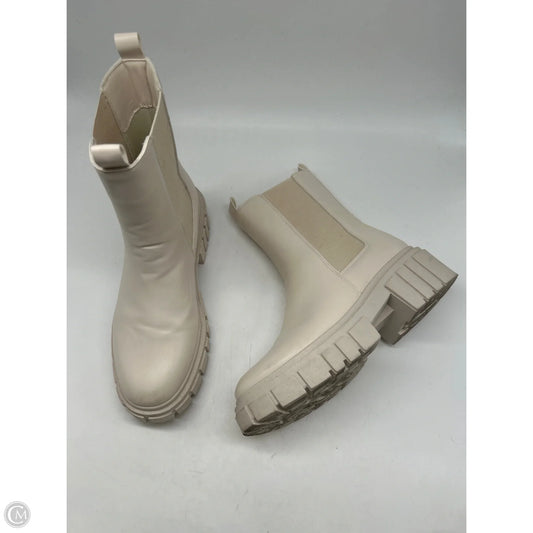 Boots Ankle Flats By Qupid In White, Size: 7