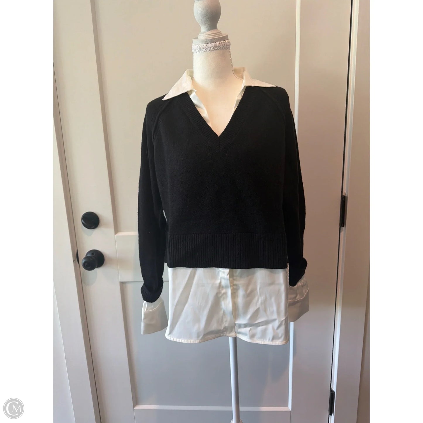 Sweater By Elan In Black, Size: Xs