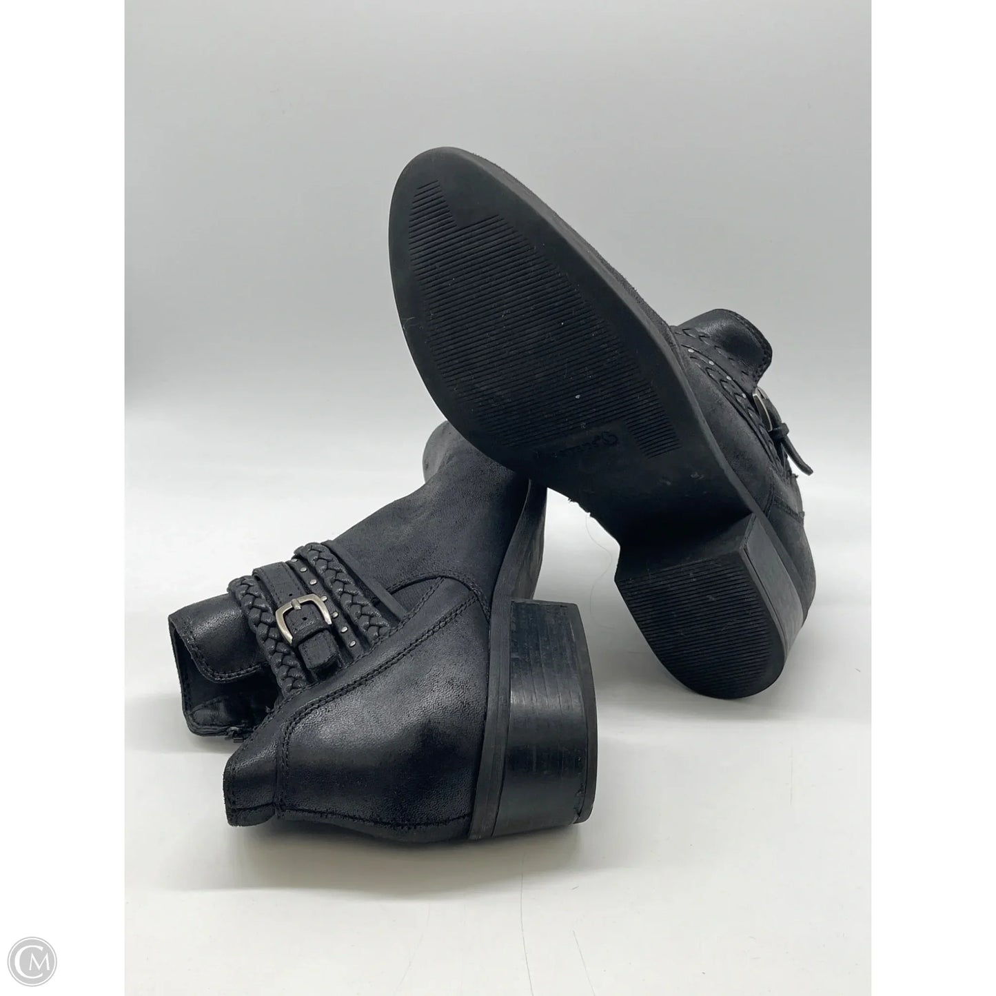 Boots Ankle Flats By Bare Traps In Black, Size: 11