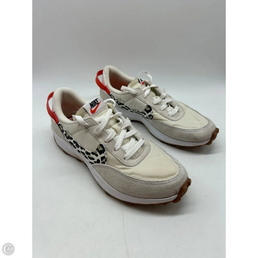 Shoes Athletic By Nike In Cream, Size: 10
