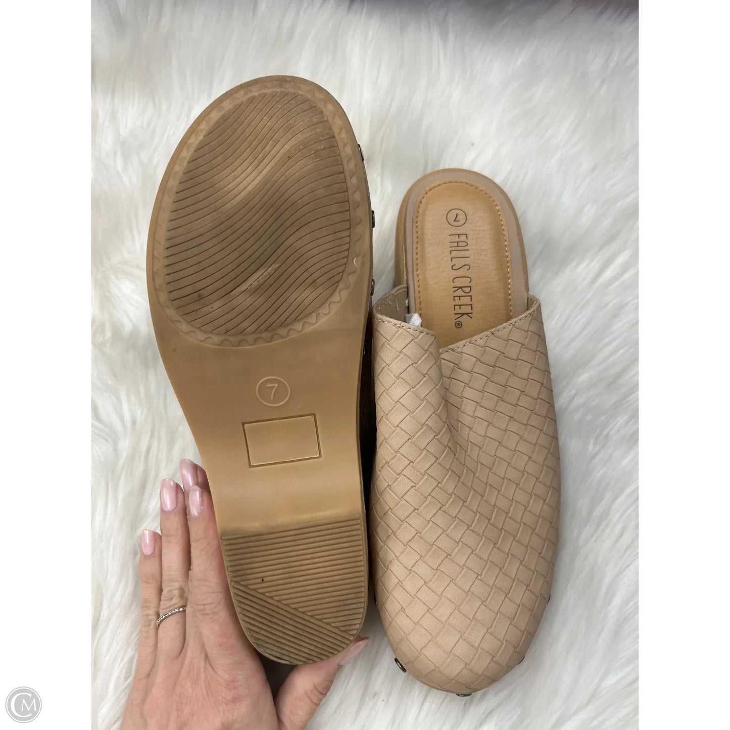 Shoes Flats By Falls Creek In Tan, Size: 7