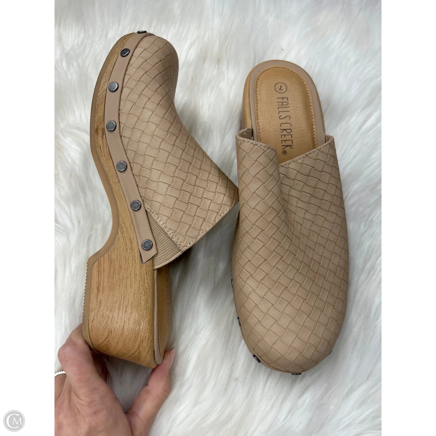 Shoes Flats By Falls Creek In Tan, Size: 7