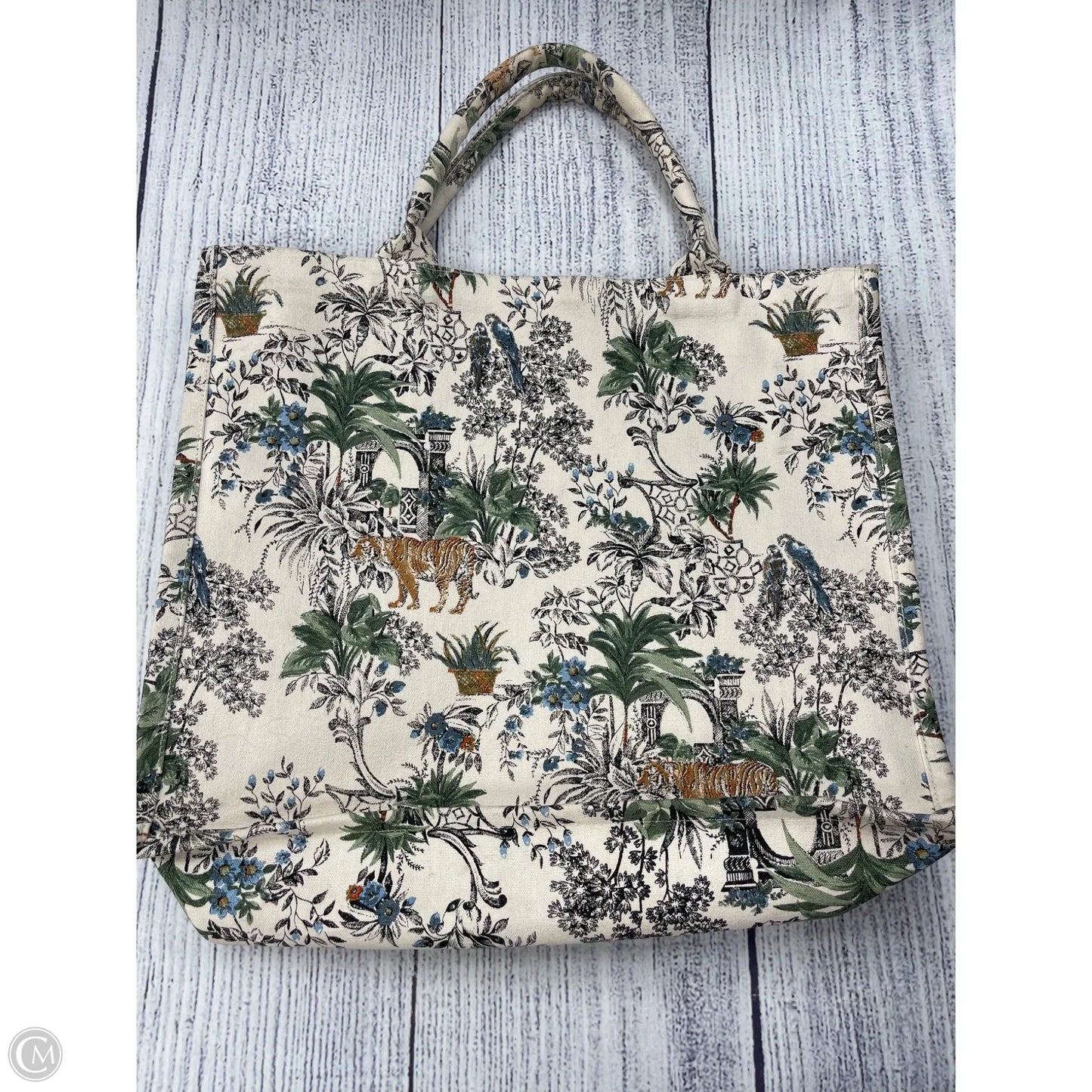 Tote By Clothes Mentor, Size: Medium