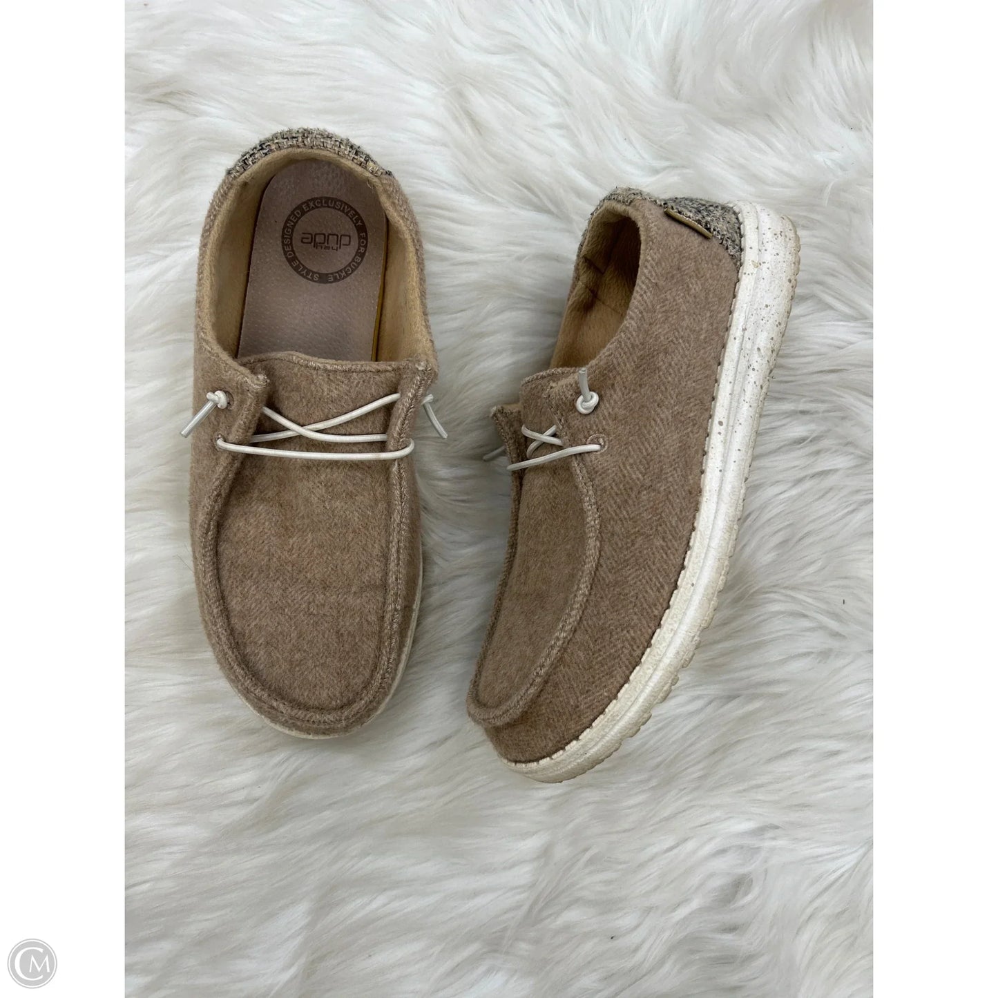Shoes Flats By Hey Dude In Brown, Size: 7
