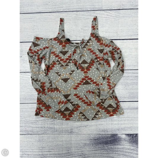 Top Long Sleeve By Maurices In Grey, Size: L