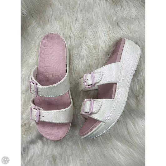 Sandals Flats By Dansko In White, Size: 10.5