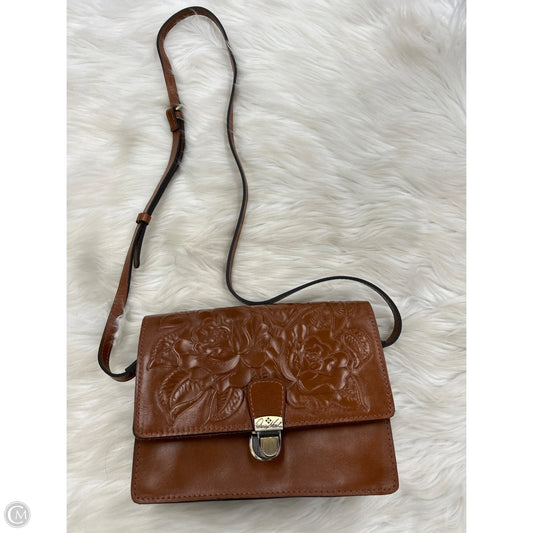 Crossbody Designer By Patricia Nash, Size: Medium