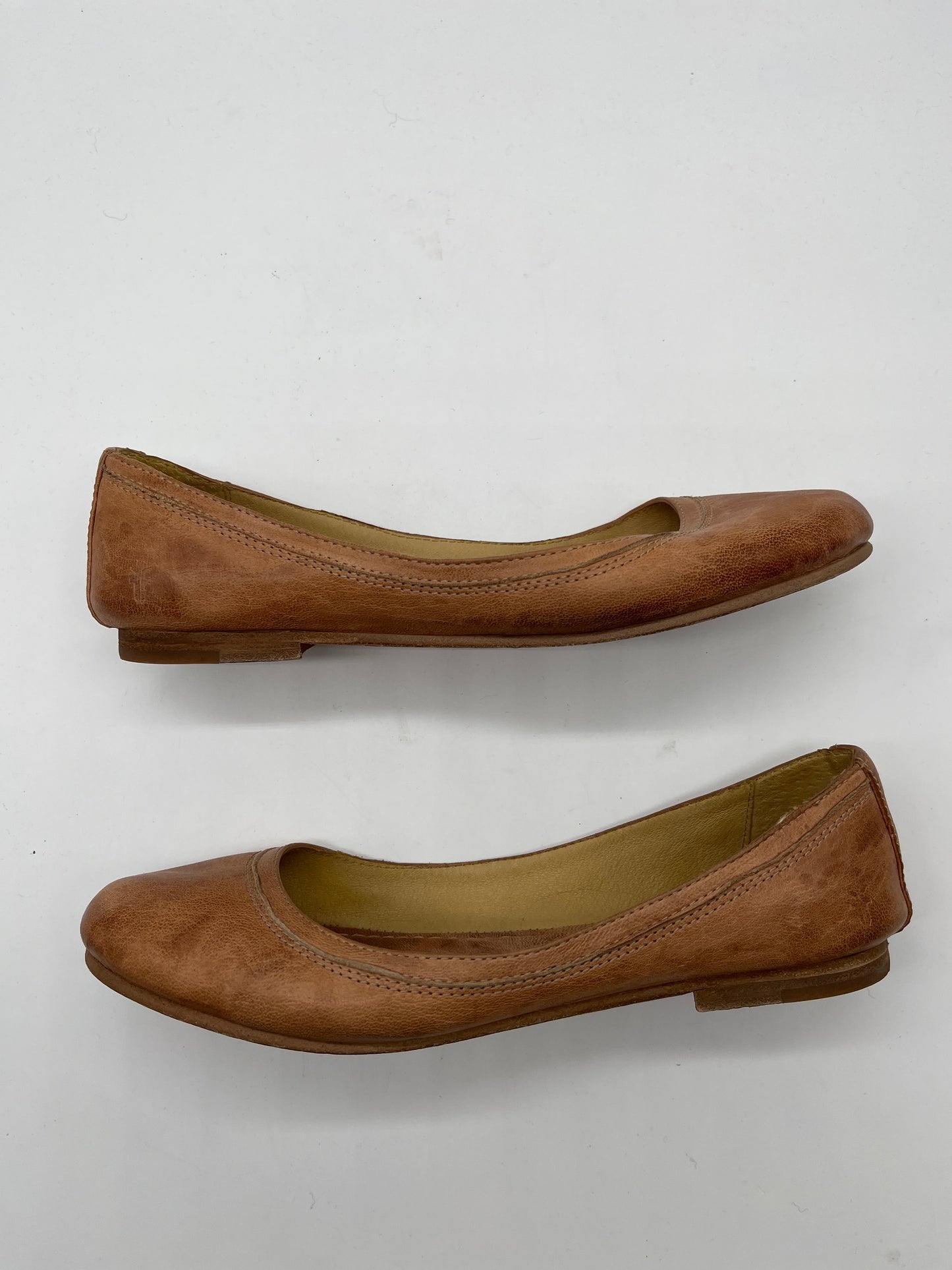 Brown Shoes Flats Frye, Size 8.5