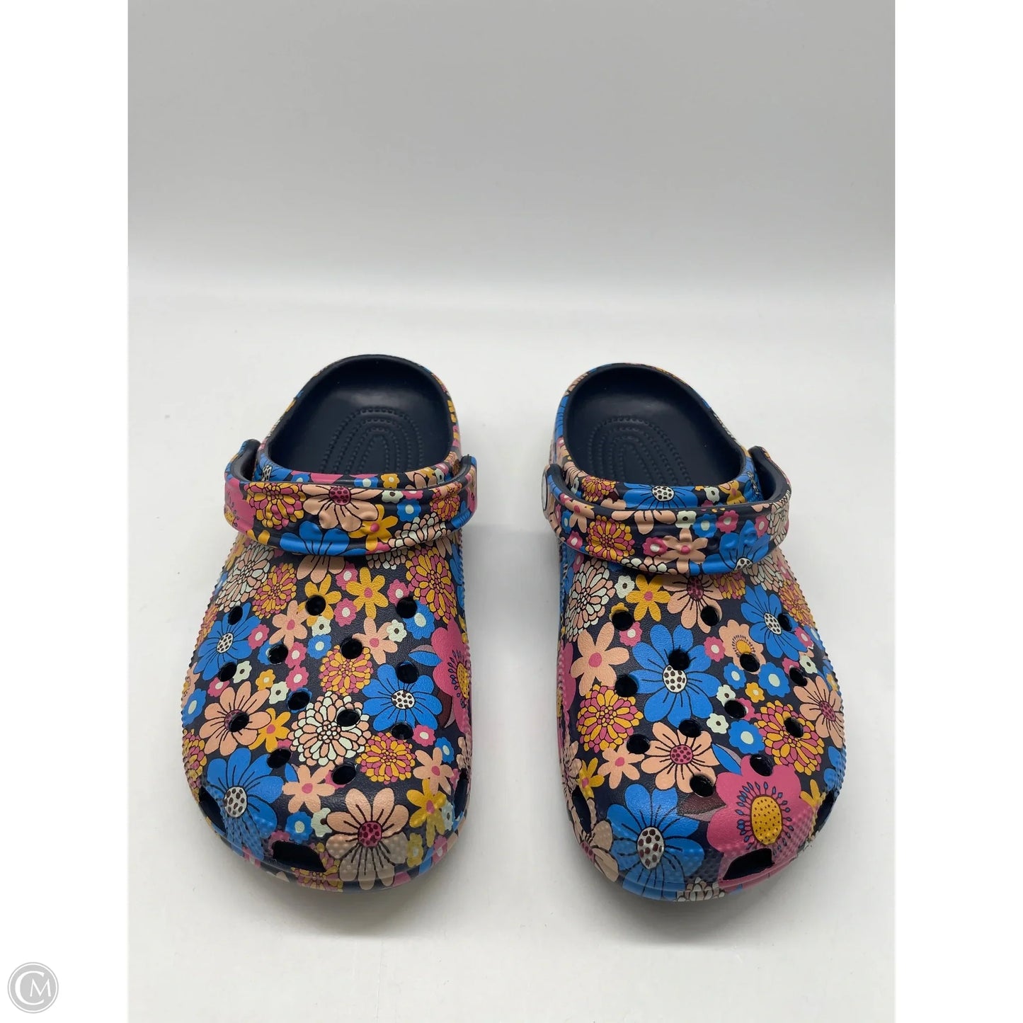 Sandals Flats By Crocs In Floral Print, Size: 8