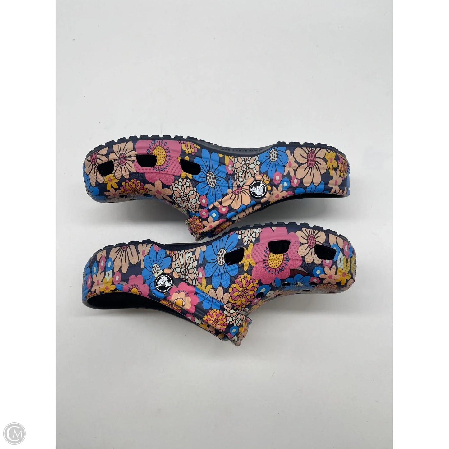 Sandals Flats By Crocs In Floral Print, Size: 8