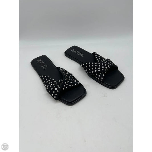 Sandals Flats By Clothes Mentor In Black, Size: 8.5