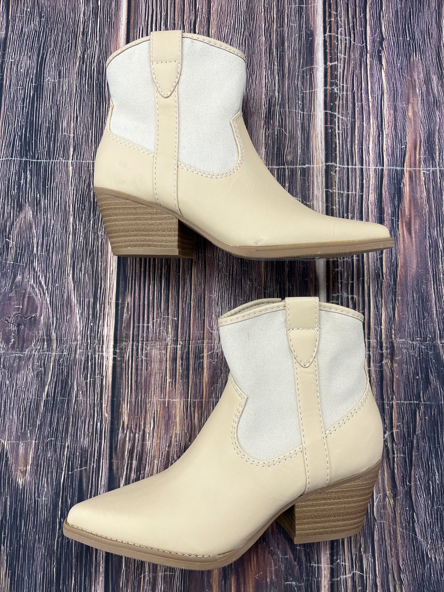 Boots Western By Universal Thread In Yellow, Size: 7