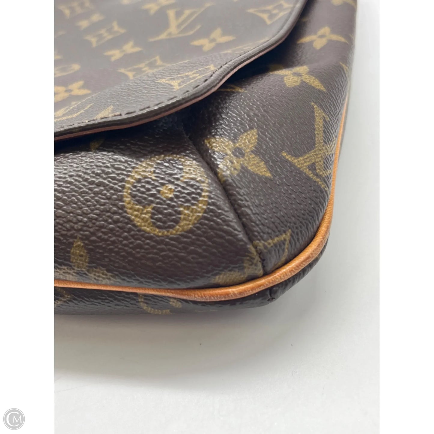 Handbag Luxury Designer By Louis Vuitton, Size: Medium