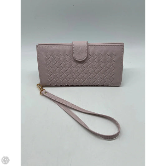 Wristlet By Clothes Mentor, Size: Large