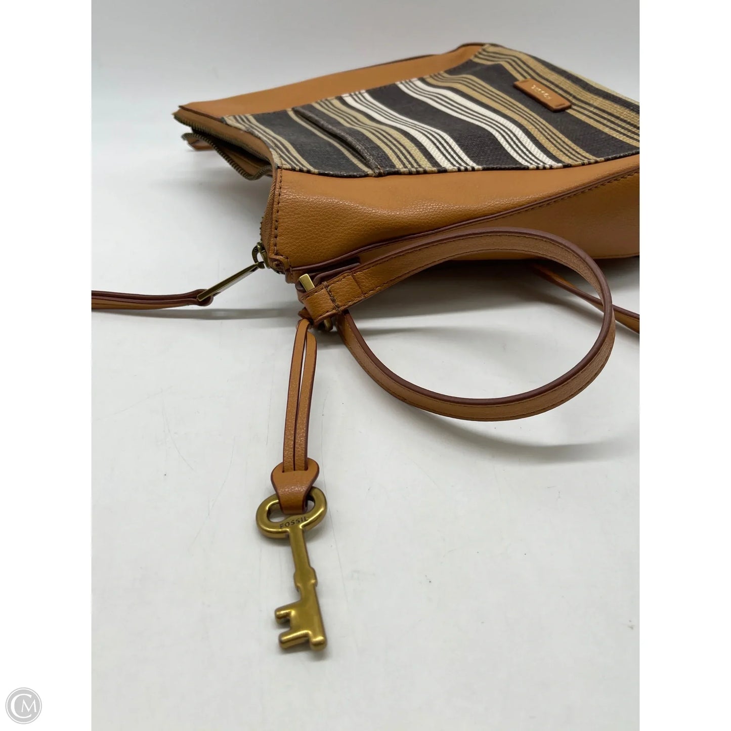 Crossbody By Fossil, Size: Medium