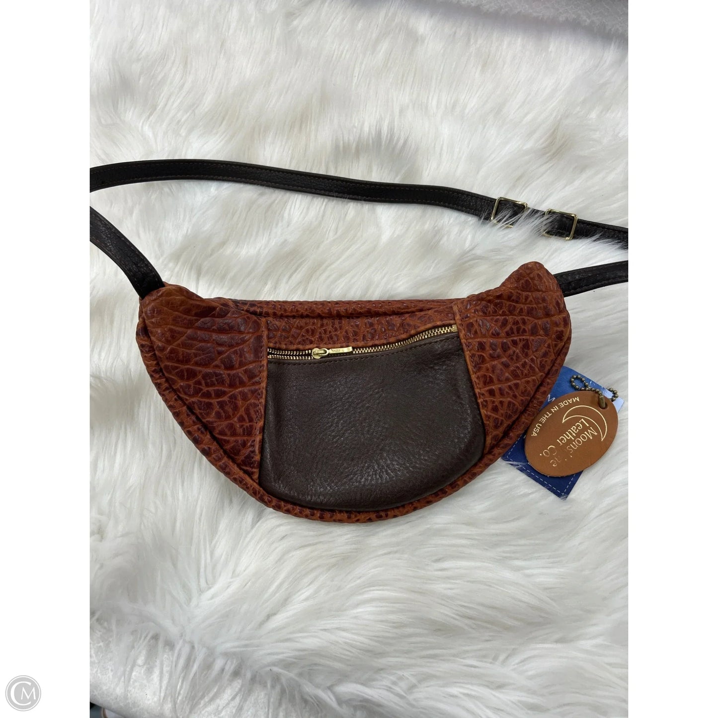 Belt Bag Leather By Clothes Mentor, Size: Large