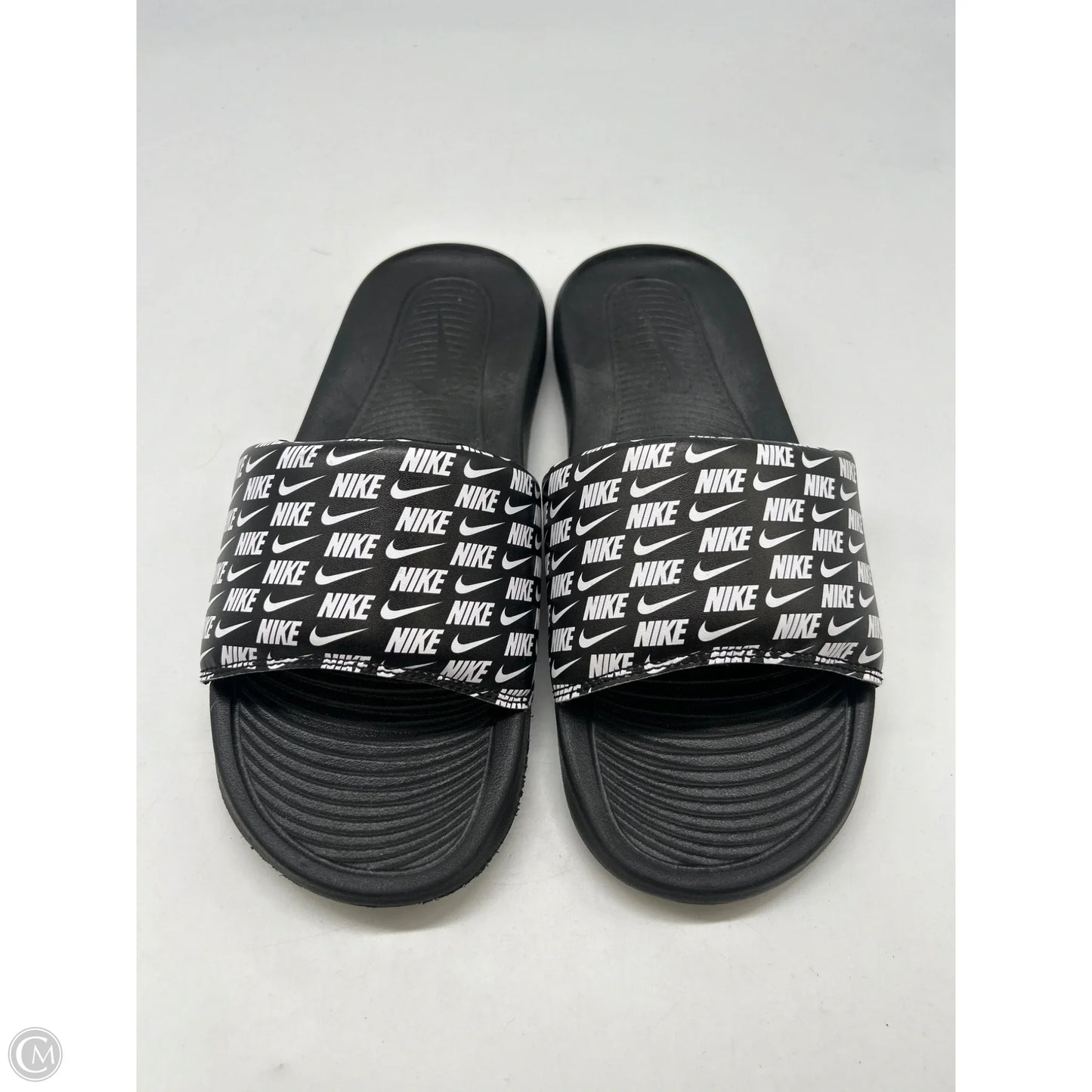 Sandals Flats By Nike In Black, Size: 7