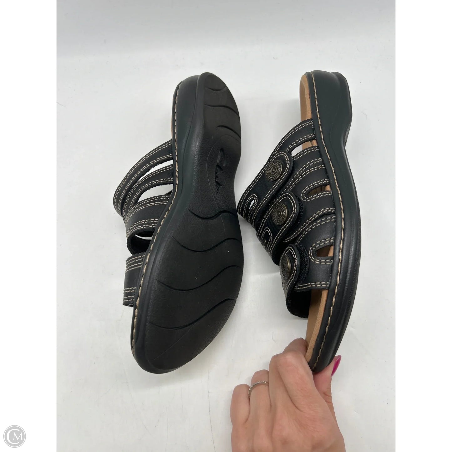 Sandals Flats By Clarks In Black, Size: 7.5