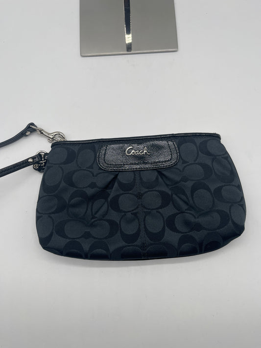 Wristlet Designer By Coach, Size: Large