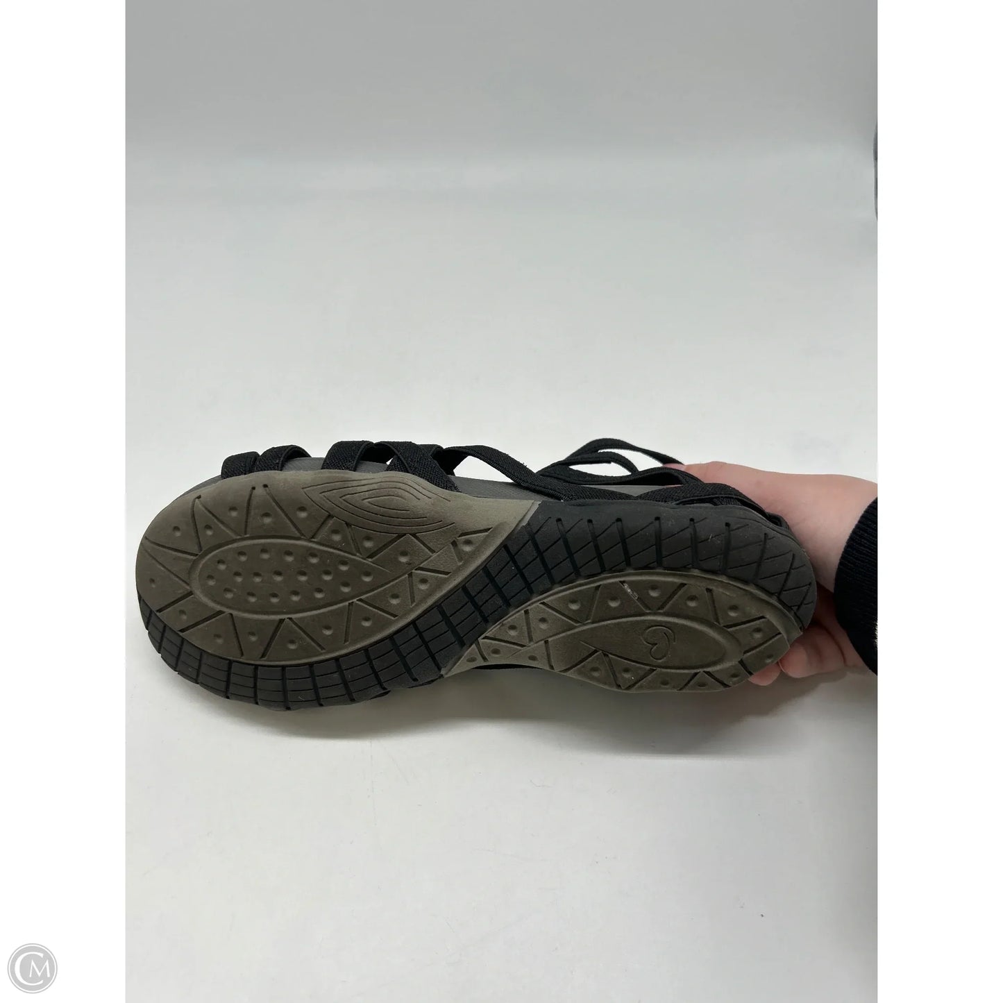 Sandals Flats By Bare Traps In Black, Size: 7