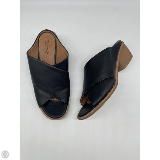 Sandals Flats By Sofft In Black, Size: 8